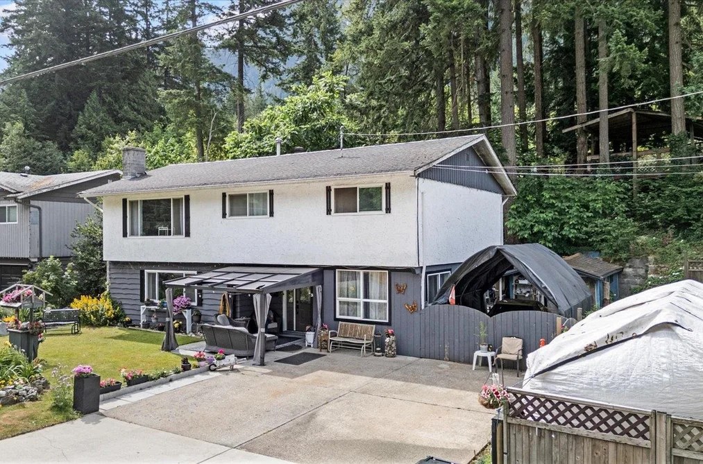 300 ROBERTSON CRESCENT, Hope BC V0X 1L4, Hope BC — Residential for Sale — Photo 31 of 39