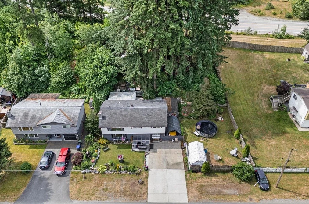 300 ROBERTSON CRESCENT, Hope BC V0X 1L4, Hope BC — Residential for Sale — Photo 34 of 39