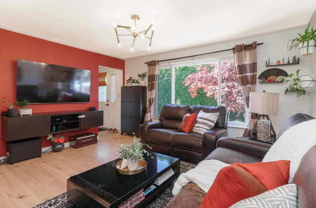300 TENTH AVENUE, New Westminster BC V3L 2B2, New Westminster BC — Residential for Sale - Photo 3