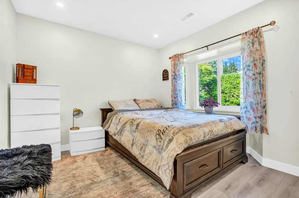300 W BALMORAL ROAD, North Vancouver, BC — Residential for Sale — Photo 18 of 36
