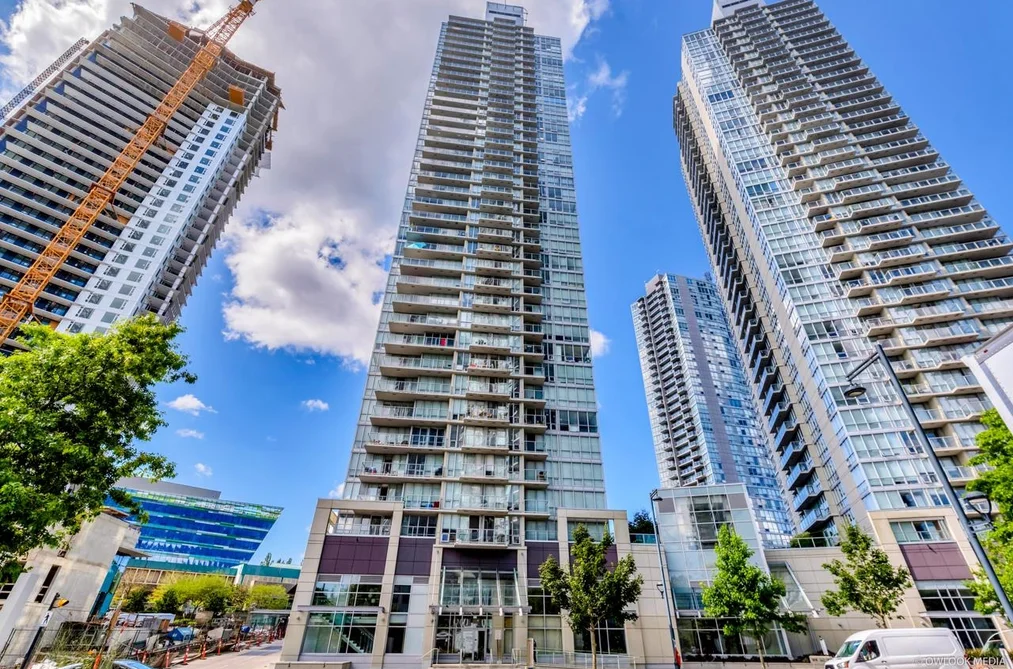 Condo for sale at 3001 9981 Whalley Boulevard Surrey British Columbia - MLS: R3091596