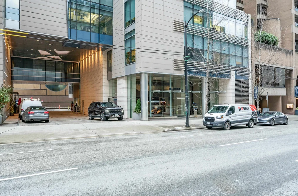 3002 667 HOWE STREET, Vancouver BC V6C 0B5, Vancouver BC — Residential for Sale - Photo 2