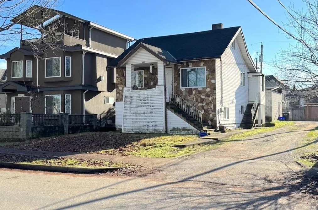 House for sale at 3006 E 25th Avenue Vancouver British Columbia - MLS: R3087610