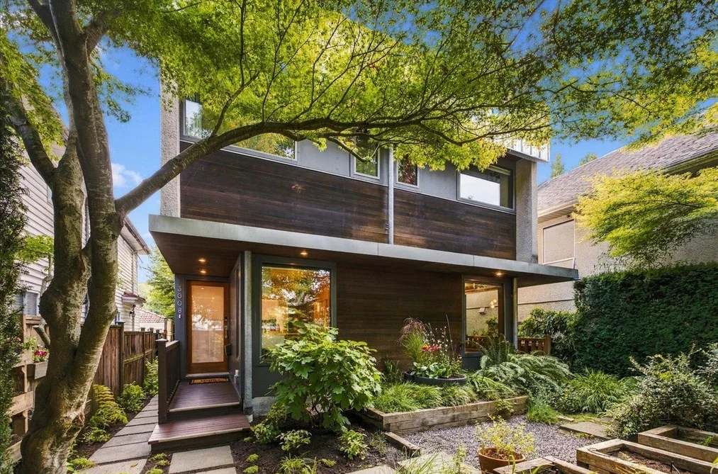 Half Duplex for sale at 3008 Victoria Drive Vancouver British Columbia - MLS: R3165064