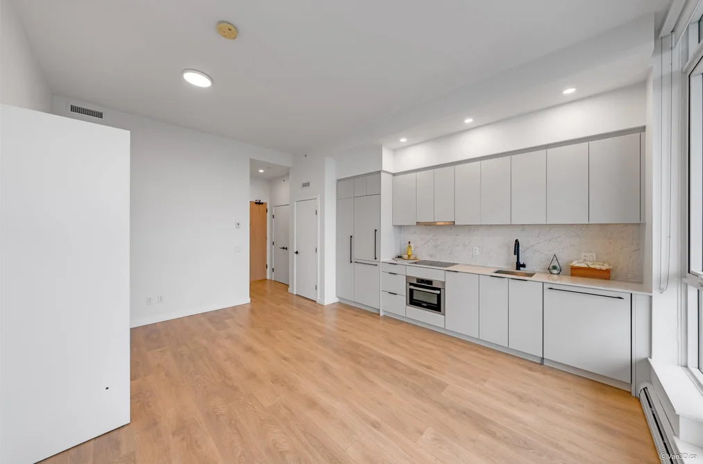 Condo for sale at 3009 13685 102 Avenue Surrey British Columbia - MLS: R3106851