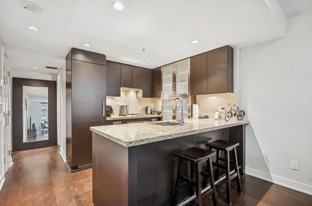 Condo for sale at 301 1055 Richards Street Vancouver British Columbia - MLS: R3075118