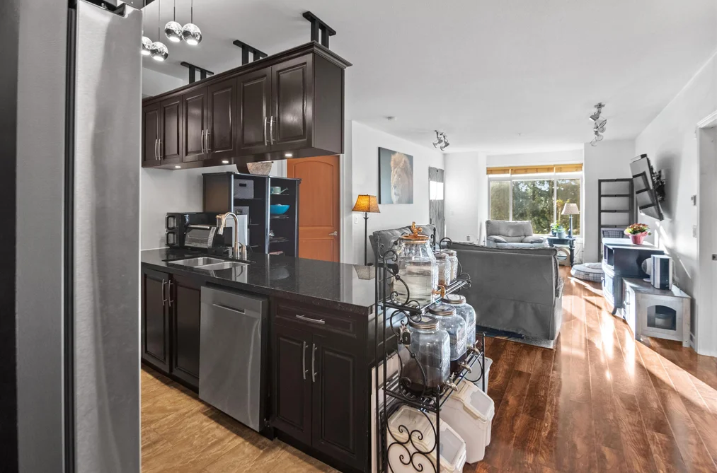 301 11887 BURNETT STREET, Maple Ridge BC V2X 6P6, Maple Ridge BC — Residential for Sale - Photo 3