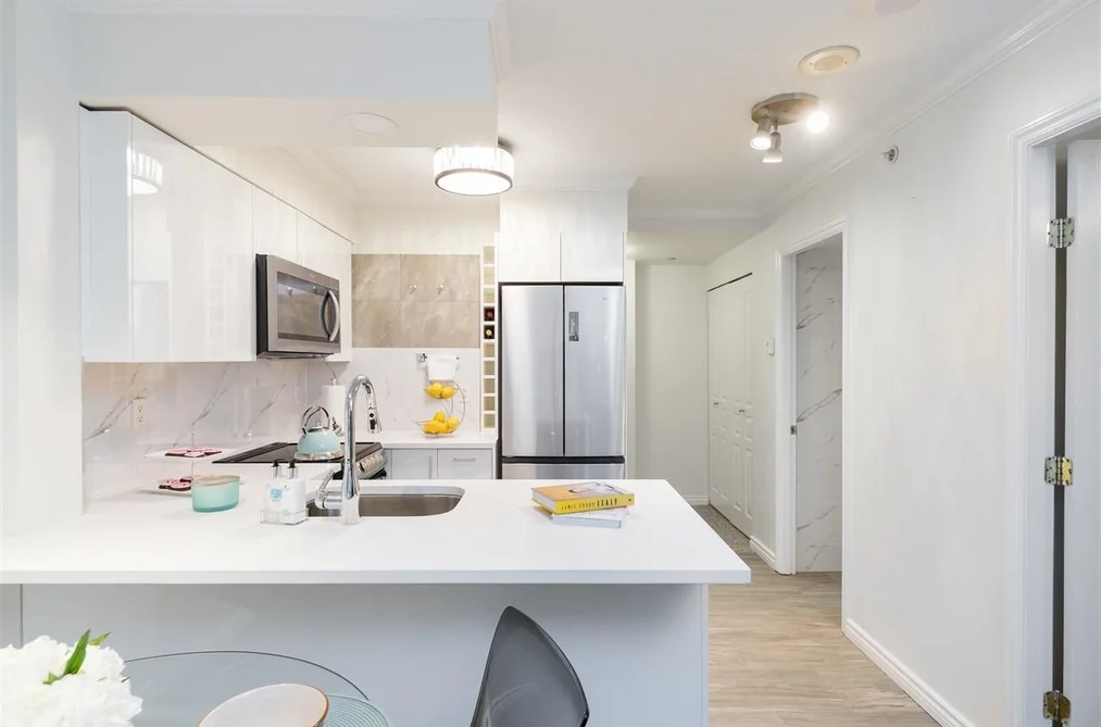 Condo for sale at 301 1189 Howe Street Vancouver British Columbia - MLS: R3123357