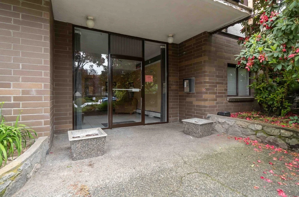 301 120 E 4TH STREET, North Vancouver BC V7L 1H6, North Vancouver BC — Residential for Sale - Photo 2