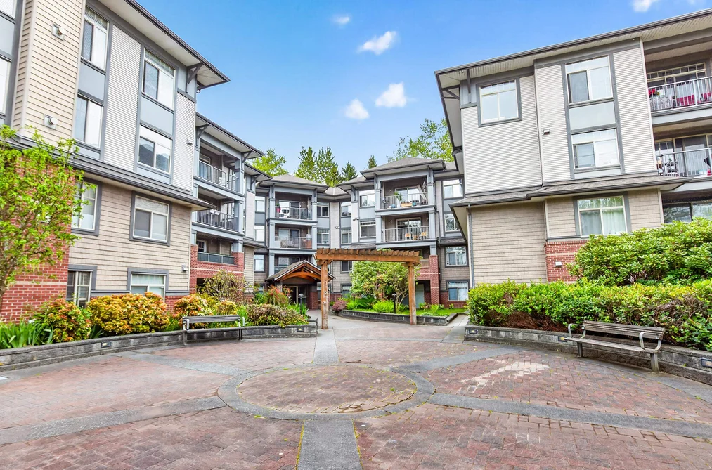 Condo for sale at 301 12020 207a Street Maple Ridge British Columbia - MLS: R3118868