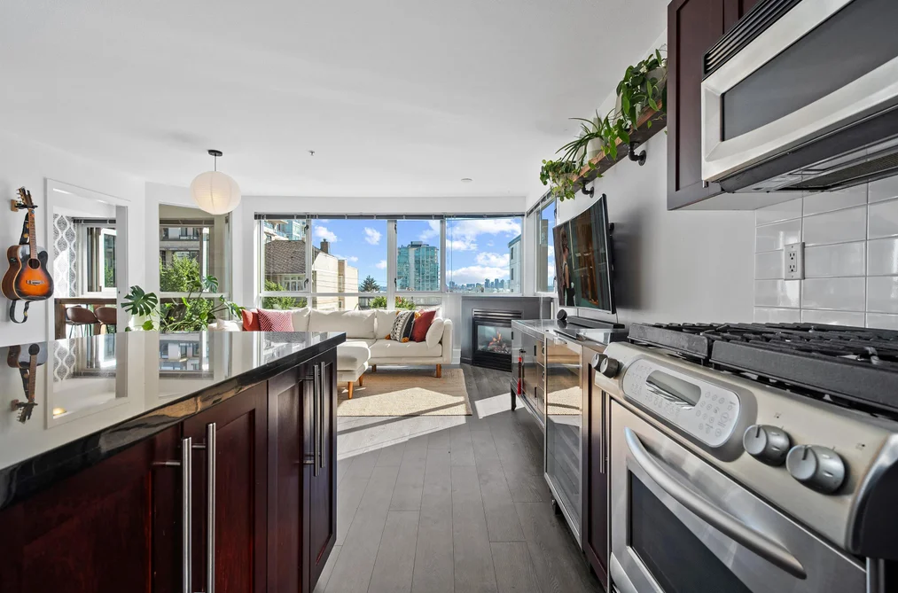 301 122 E 3RD STREET, North Vancouver BC V7L 1E6, North Vancouver BC — Residential for Sale — Photo 11 of 32
