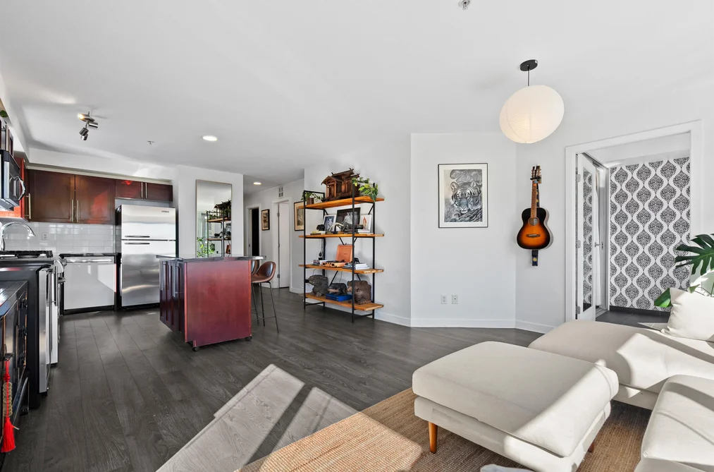 301 122 E 3RD STREET, North Vancouver BC V7L 1E6, North Vancouver BC — Residential for Sale — Photo 26 of 32