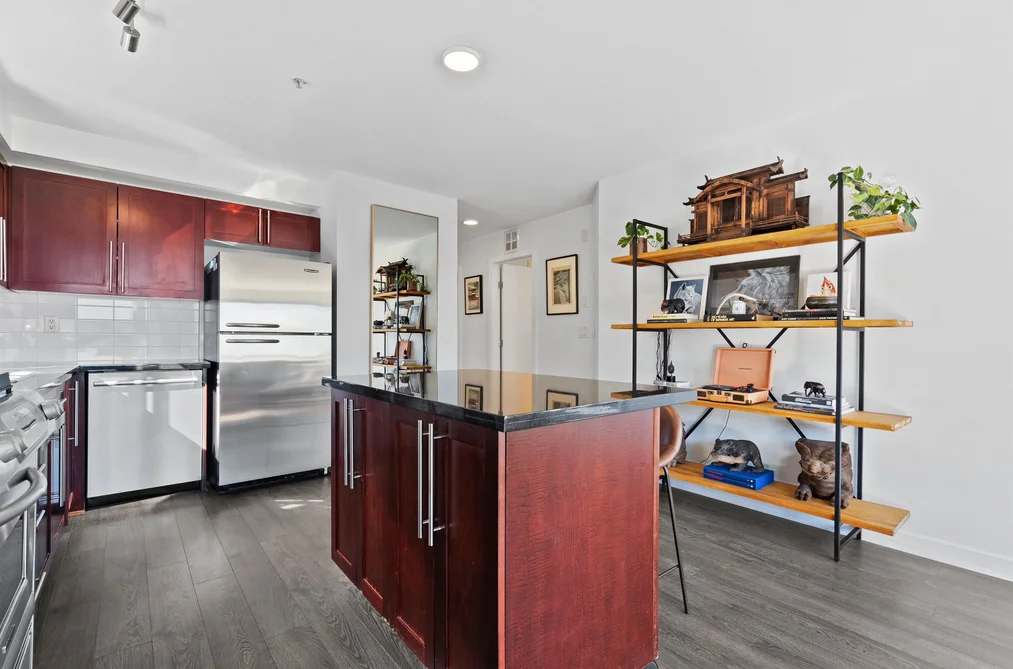 301 122 E 3RD STREET, North Vancouver BC V7L 1E6, North Vancouver BC — Residential for Sale — Photo 27 of 32