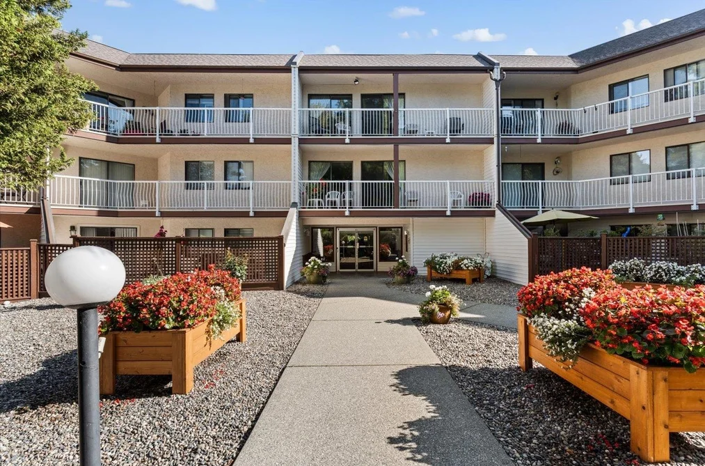 Condo for sale at 301 12890 17 Avenue Surrey British Columbia - MLS: R3169719