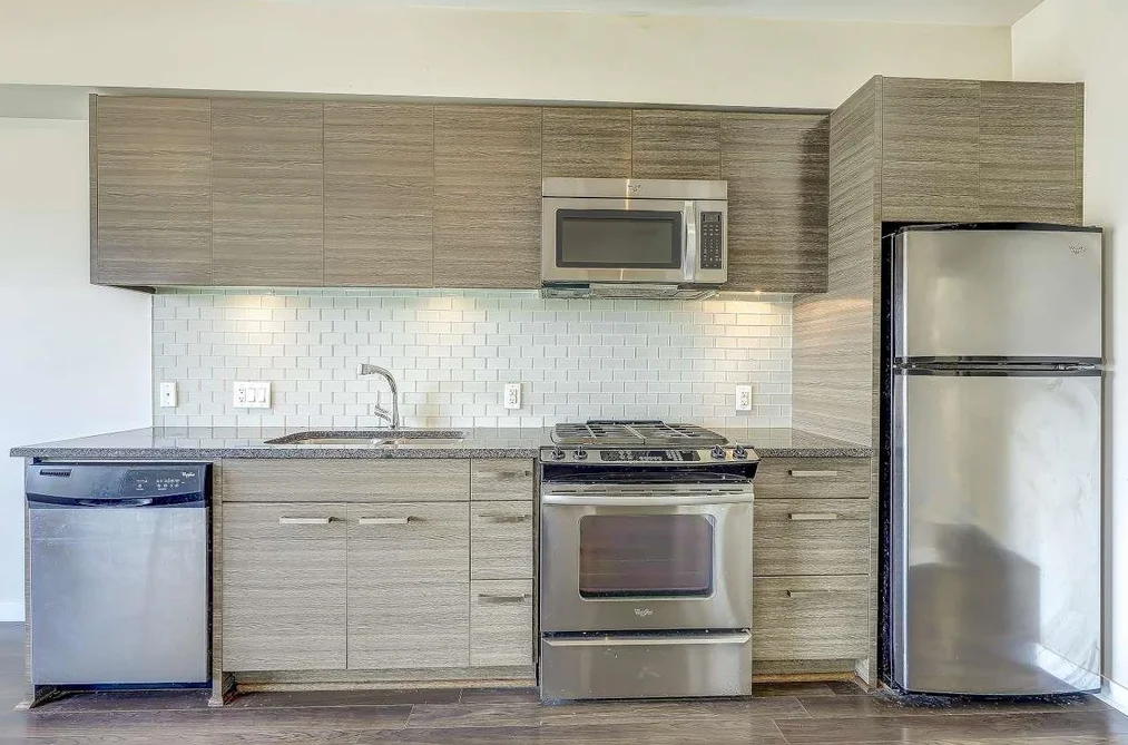 301 13228 OLD YALE ROAD, Surrey BC V3T 0K3, Surrey BC — Residential for Sale - Photo 6