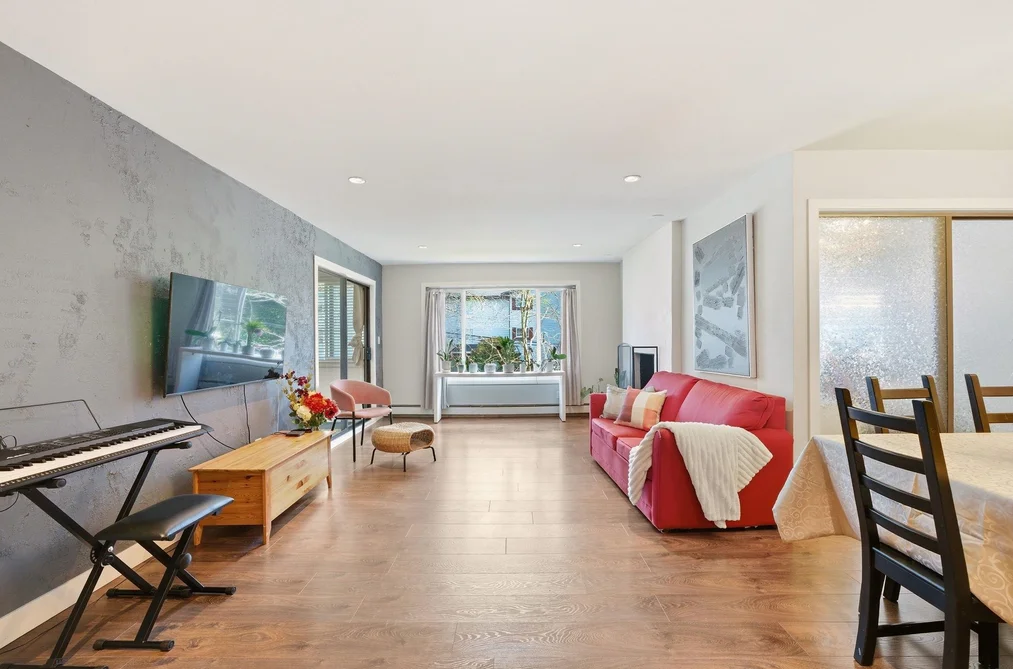 301 1381 MARTIN STREET, White Rock BC V4B 3W6, White Rock BC — Residential for Sale - Photo 3