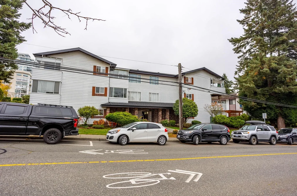 Condo for sale at 301 1390 Martin Street White Rock British Columbia - MLS: R3169008