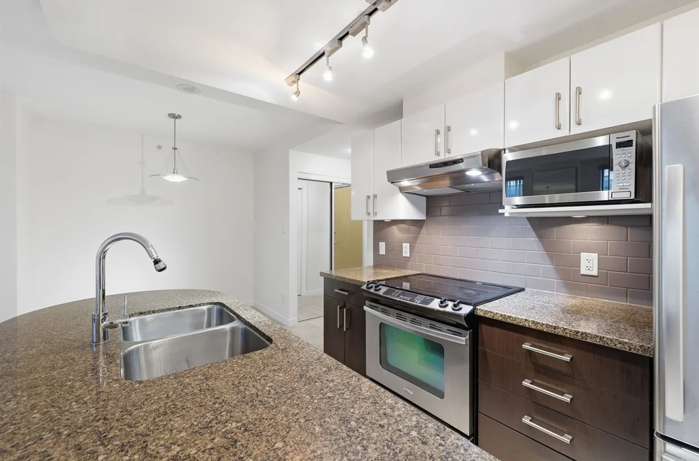 301 14 BEGBIE STREET, New Westminster BC V3M 0C4, New Westminster BC — Residential for Sale - Photo 4