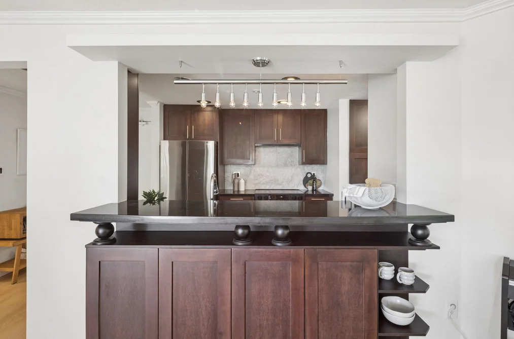 301 1502 ISLAND PARK WALK, Vancouver BC V6H 3Z8, Vancouver BC — Residential for Sale — Photo 10 of 37