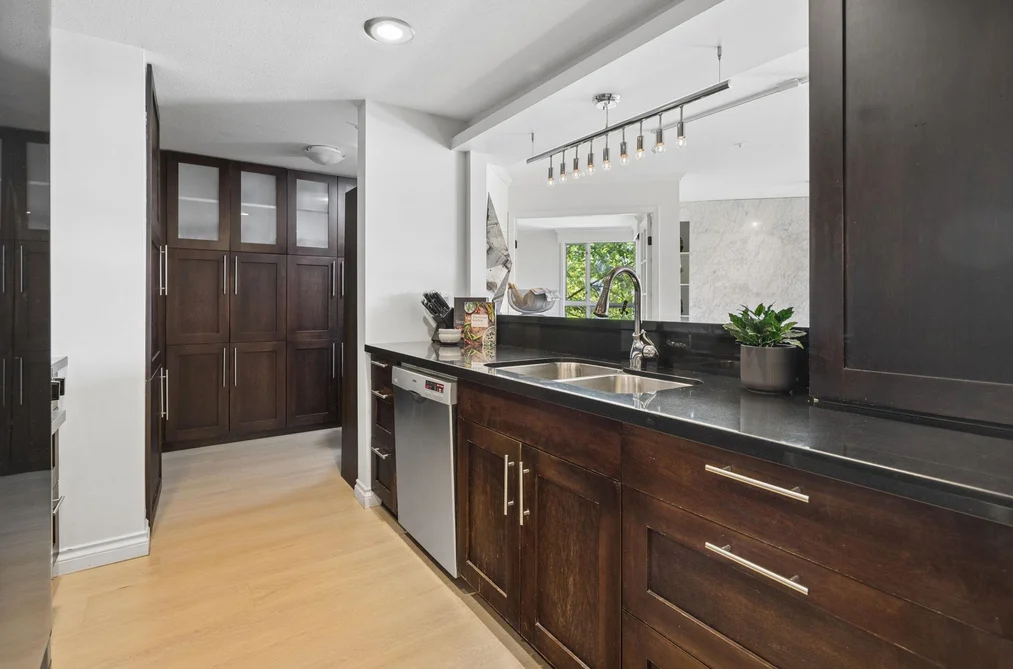 301 1502 ISLAND PARK WALK, Vancouver BC V6H 3Z8, Vancouver BC — Residential for Sale — Photo 14 of 37