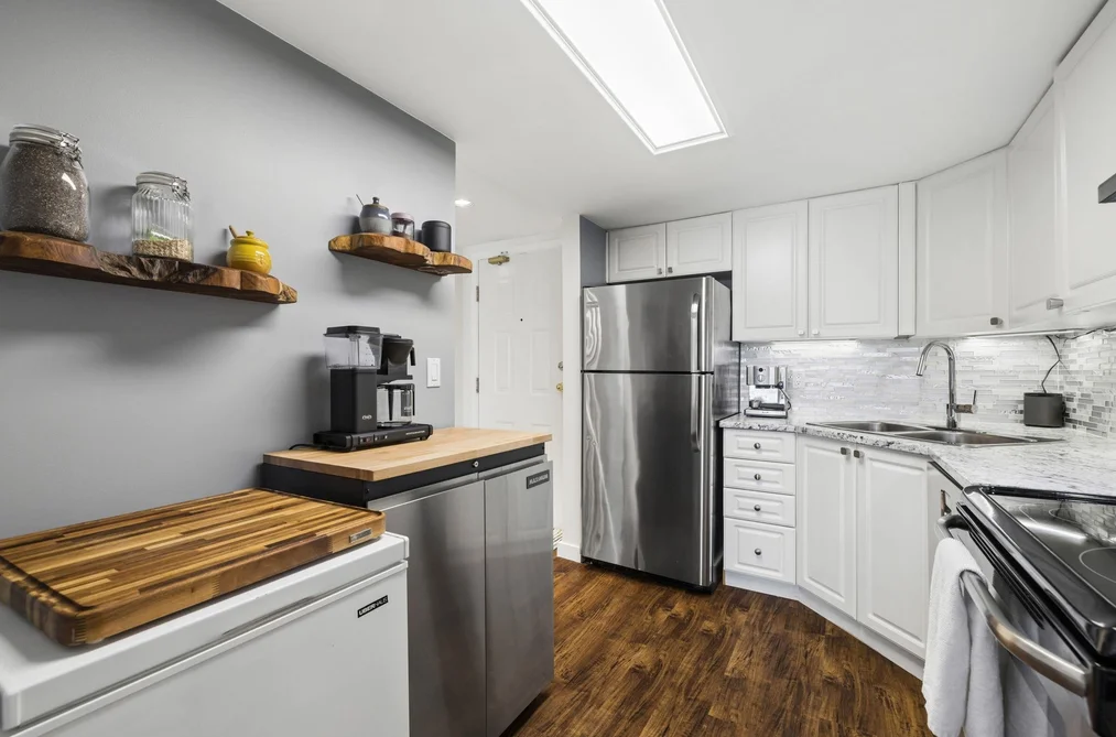 301 1519 GRANT AVENUE, Port Coquitlam BC V3B 7S8, Port Coquitlam BC — Residential for Sale - Photo 4