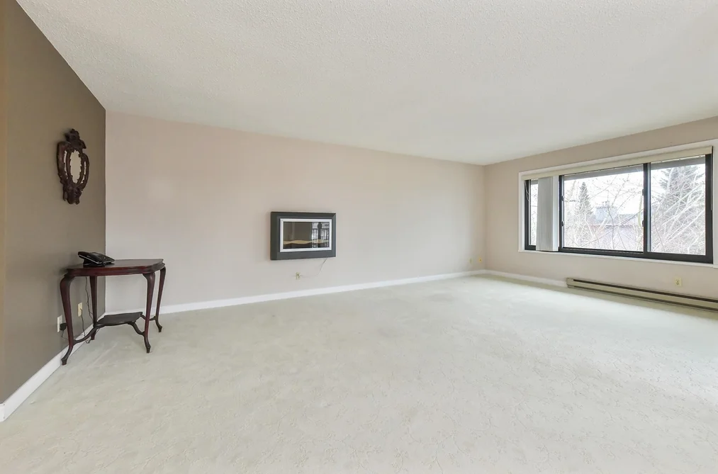 301 15317 THRIFT AVENUE, White Rock BC V4B 2L4, White Rock BC — Residential for Sale - Photo 3