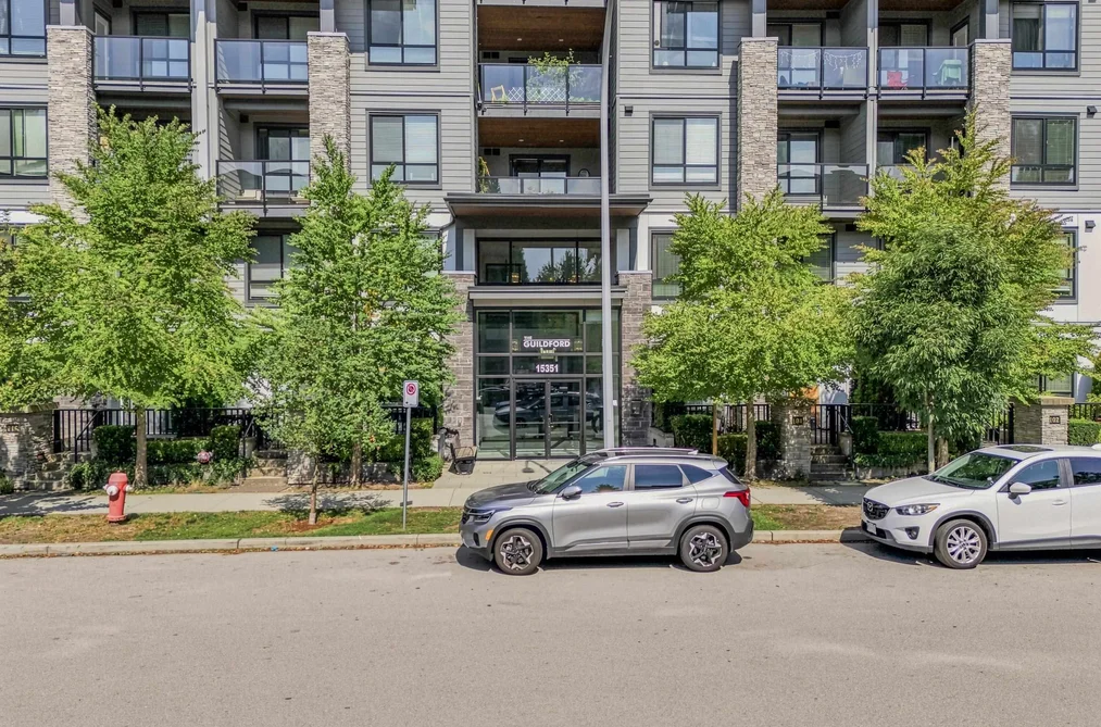 Condo for sale at 301 15351 101 Avenue Surrey British Columbia - MLS: R3160841
