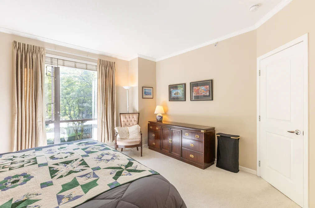 301 1580 MARTIN STREET, White Rock BC V4B 5M3, White Rock BC — Residential for Sale — Photo 18 of 40