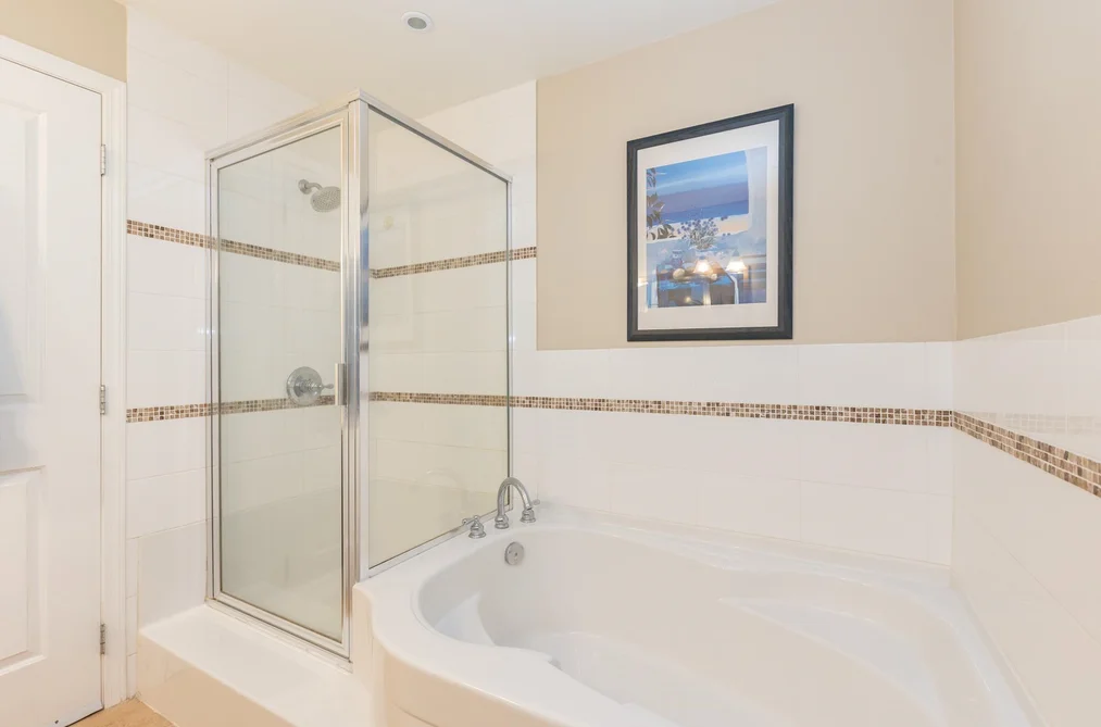 301 1580 MARTIN STREET, White Rock BC V4B 5M3, White Rock BC — Residential for Sale — Photo 23 of 40