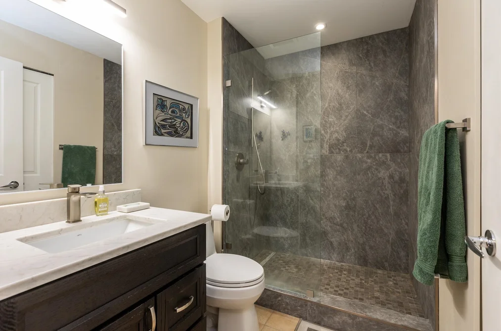 301 1580 MARTIN STREET, White Rock BC V4B 5M3, White Rock BC — Residential for Sale — Photo 28 of 40