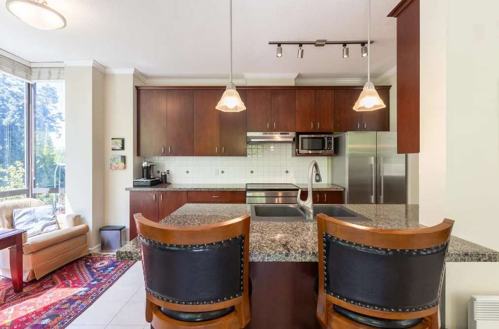 301 1580 MARTIN STREET, White Rock BC V4B 5M3, White Rock BC — Residential for Sale — Photo 7 of 40