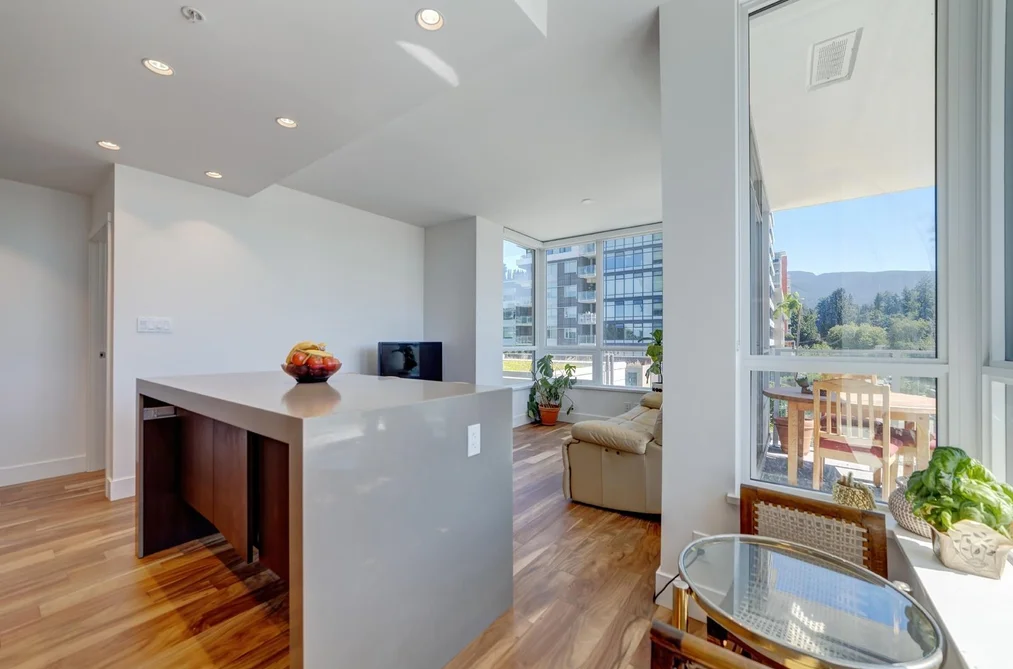 301 1675 LIONS GATE LANE, North Vancouver BC V7P 3B4, North Vancouver BC — Residential for Sale - Photo 4