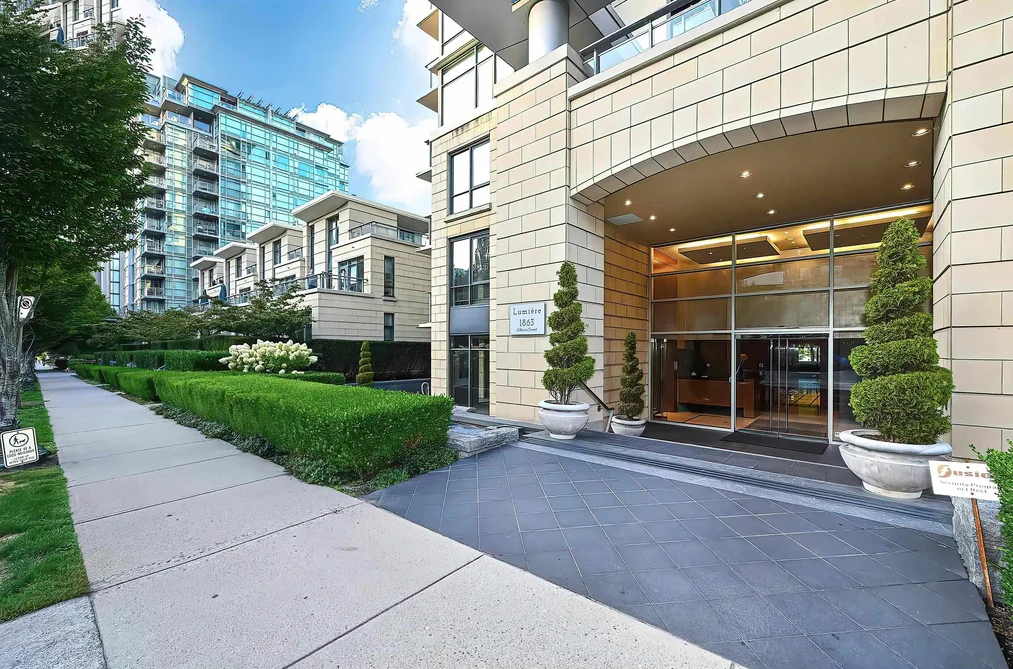 301 1863 ALBERNI STREET, Vancouver BC V6G 3H8, Vancouver BC — Residential for Sale - Photo 2
