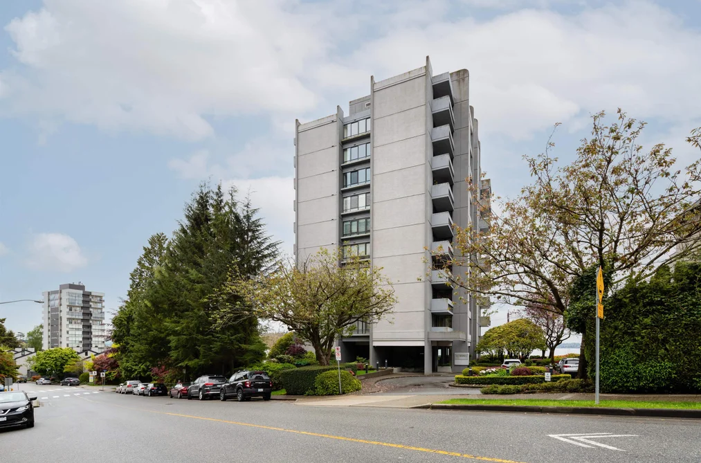 Condo for sale at 301 1930 Bellevue Avenue West Vancouver British Columbia - MLS: R3157588