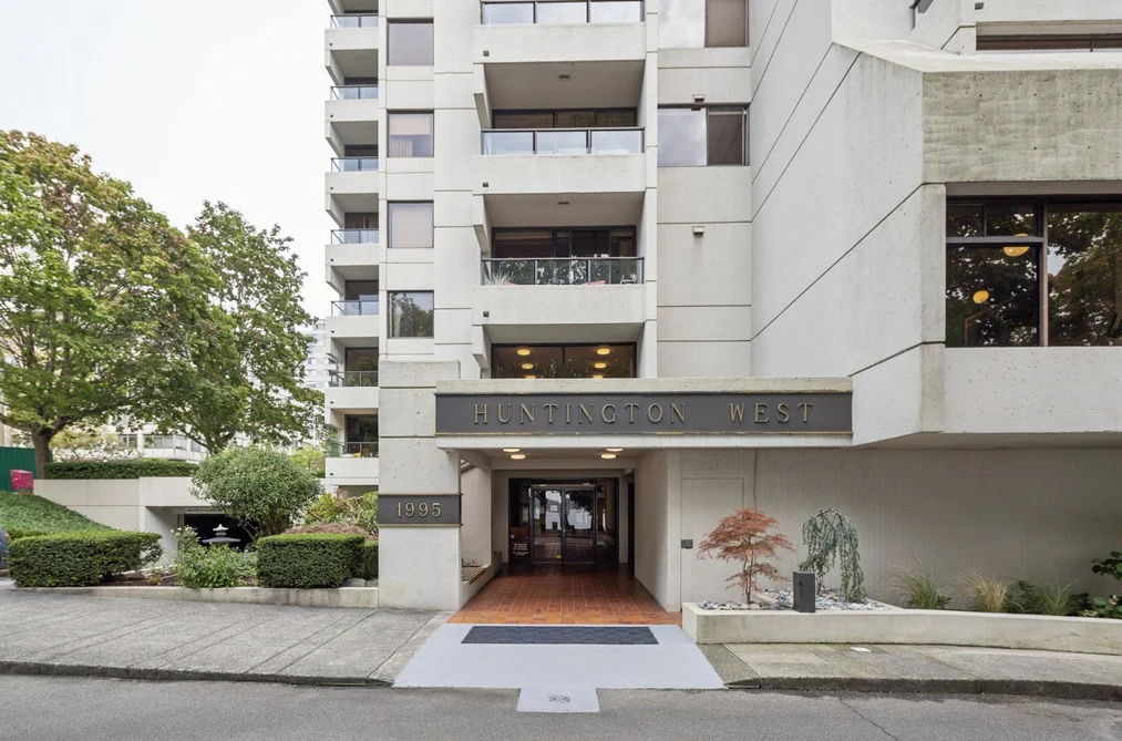 301 1995 BEACH AVENUE, Vancouver BC V6G 2Y3, Vancouver BC — Residential for Sale - Photo 2