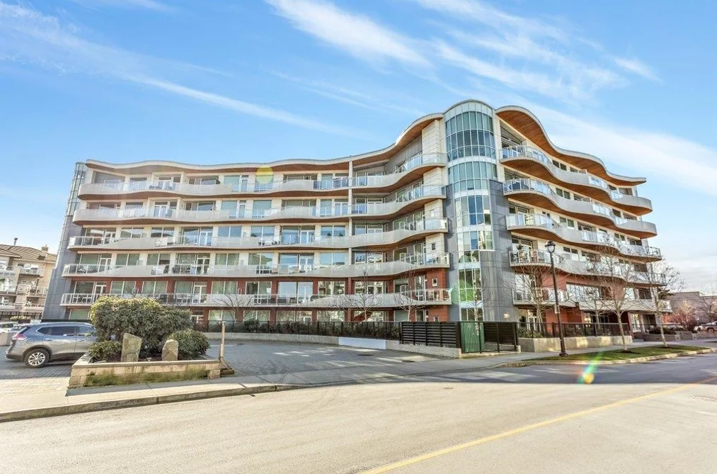 Condo for sale at 301 20416 Park Avenue Langley British Columbia - MLS: R3091919