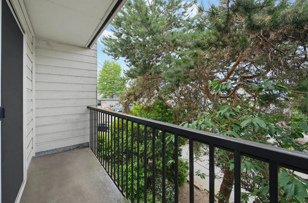 301 2125 W 2ND AVENUE, Vancouver BC V6K 1H7, Vancouver BC — Residential for Sale — Photo 10 of 35