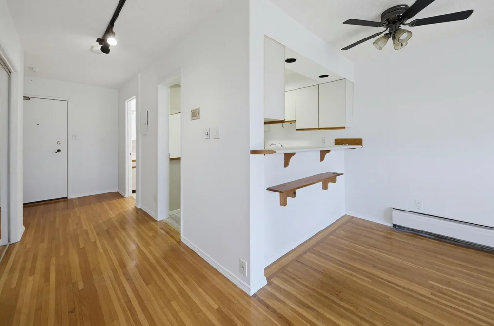 301 2125 W 2ND AVENUE, Vancouver BC V6K 1H7, Vancouver BC — Residential for Sale — Photo 12 of 35
