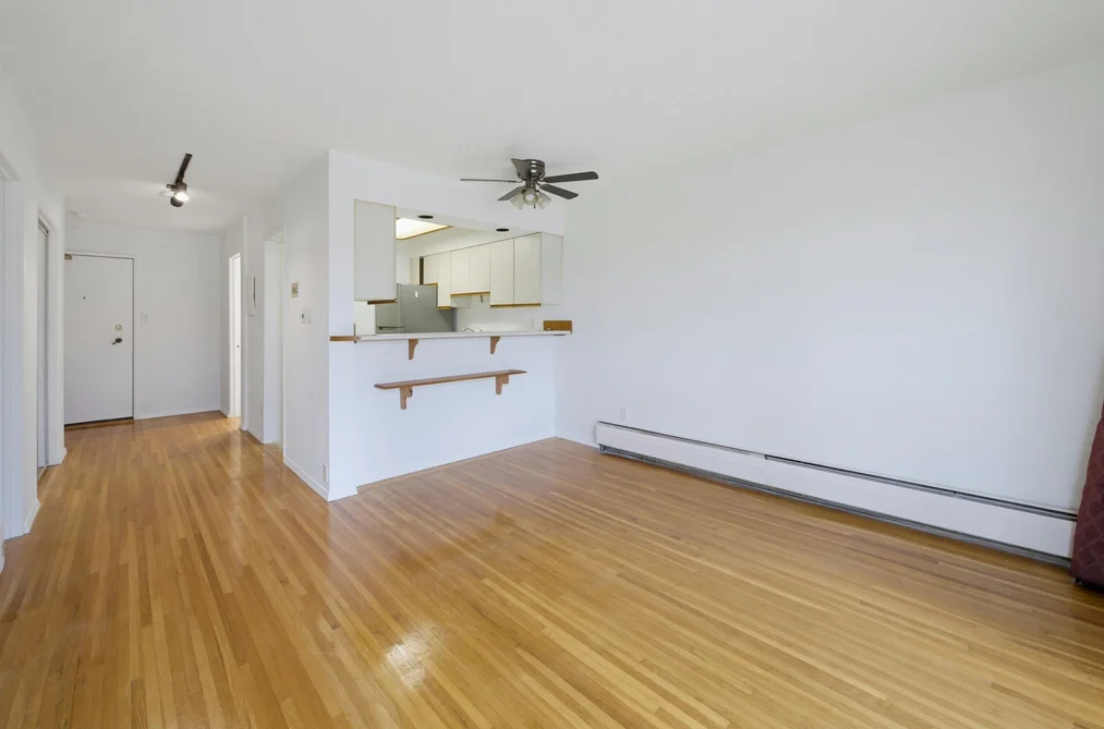 301 2125 W 2ND AVENUE, Vancouver BC V6K 1H7, Vancouver BC — Residential for Sale — Photo 4 of 35