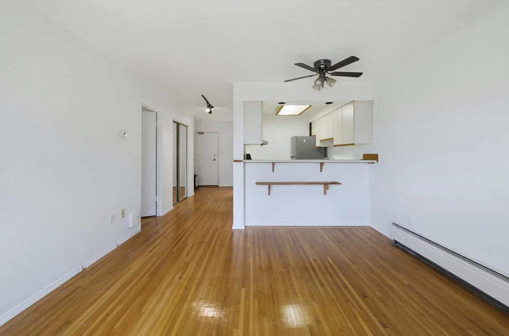 301 2125 W 2ND AVENUE, Vancouver BC V6K 1H7, Vancouver BC — Residential for Sale — Photo 6 of 35