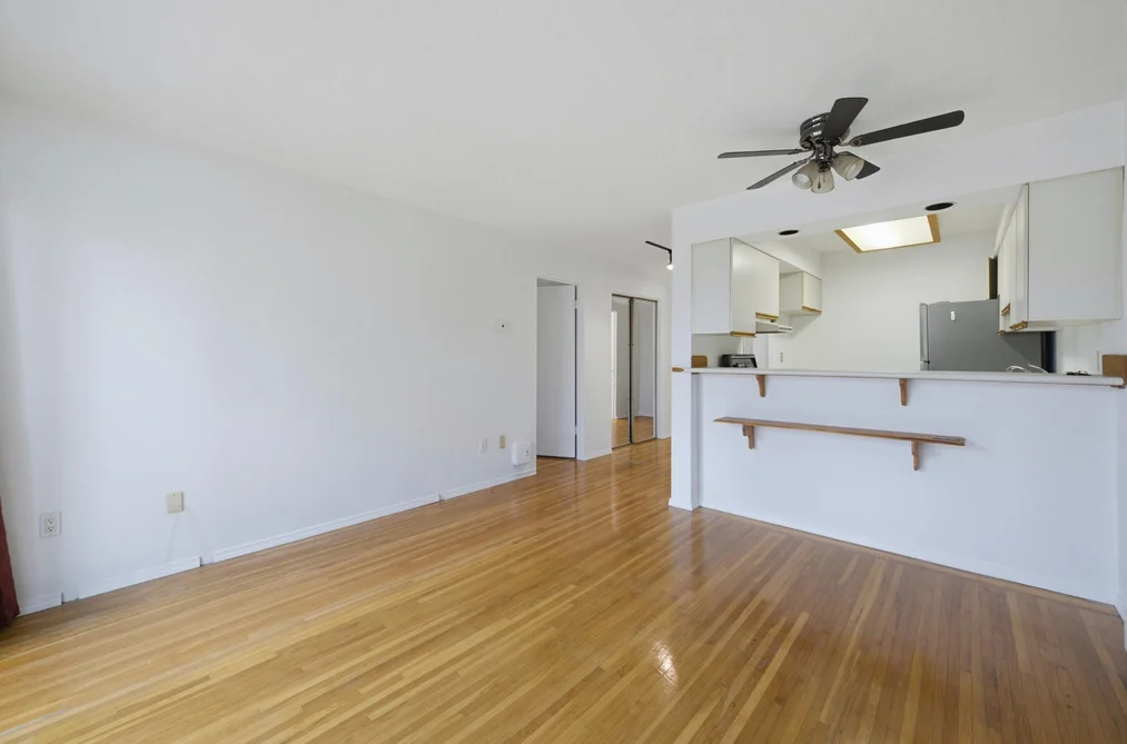 301 2125 W 2ND AVENUE, Vancouver BC V6K 1H7, Vancouver BC — Residential for Sale — Photo 7 of 35