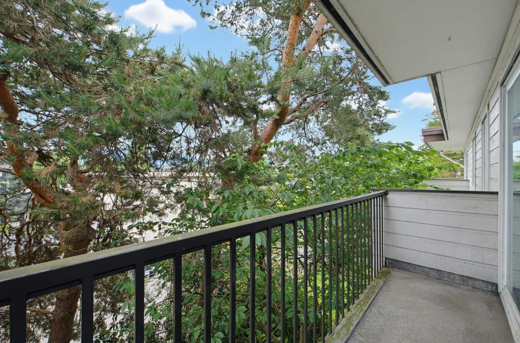 301 2125 W 2ND AVENUE, Vancouver BC V6K 1H7, Vancouver BC — Residential for Sale — Photo 8 of 35