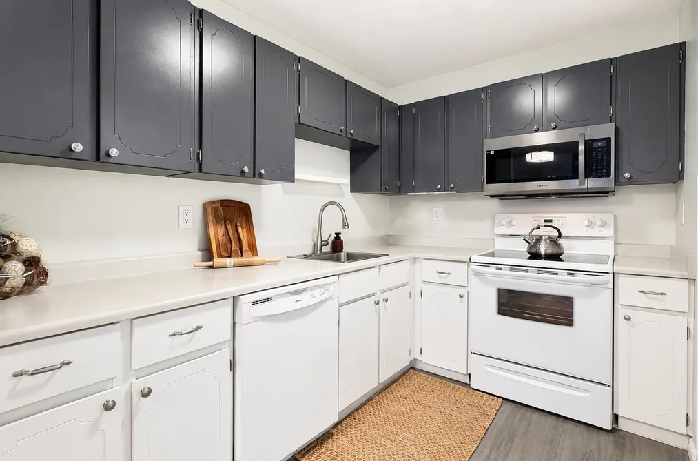 301 215 MOWAT STREET, New Westminster BC V3M 4B1, New Westminster BC — Residential for Sale — Photo 6 of 22