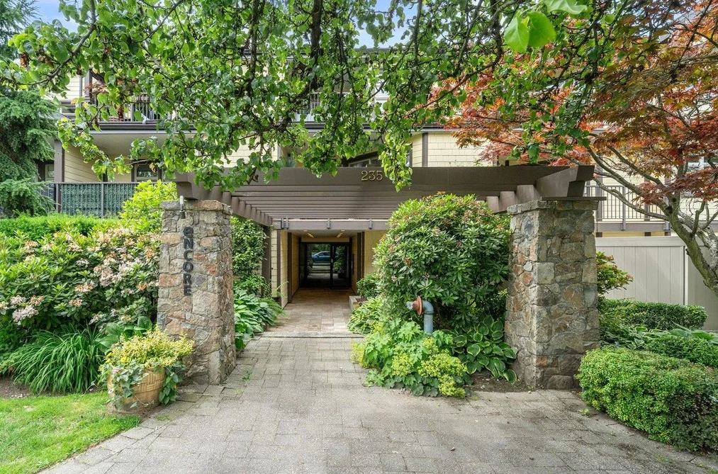 Condo for sale at 301 235 W 4th Street North Vancouver British Columbia - MLS: R3136935