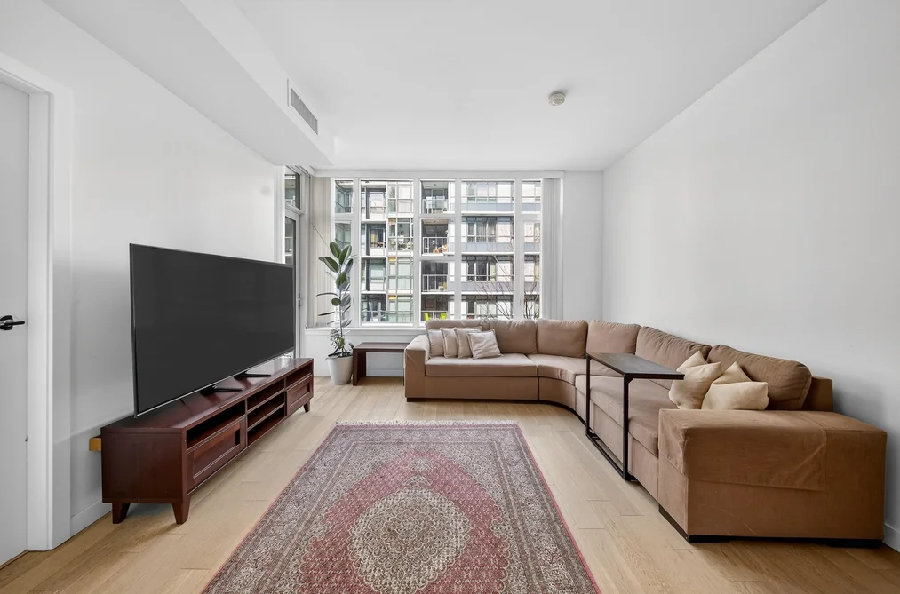 Condo for sale at 301 2565 Maple Street Vancouver British Columbia - MLS: R3105781