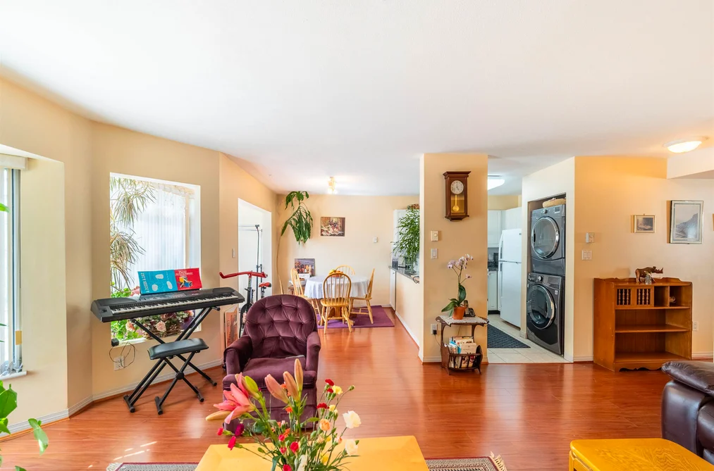 Condo for sale at 301 2677 E Broadway Street Vancouver British Columbia - MLS: R3113923