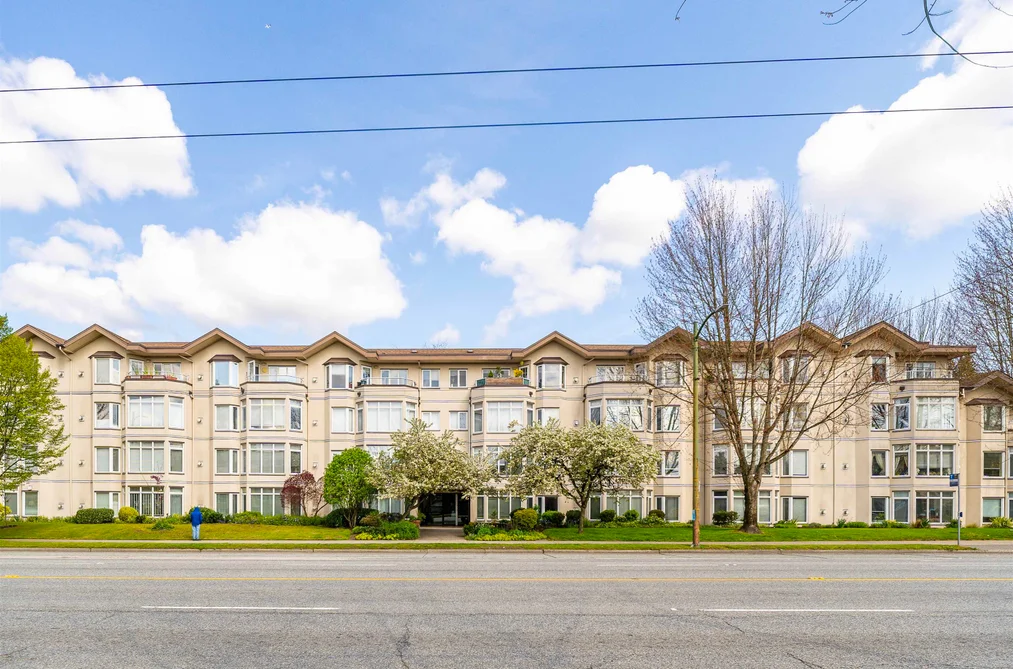 301 2677 E BROADWAY STREET, Vancouver BC V5M 1Y6, Vancouver BC — Residential for Sale - Photo 2
