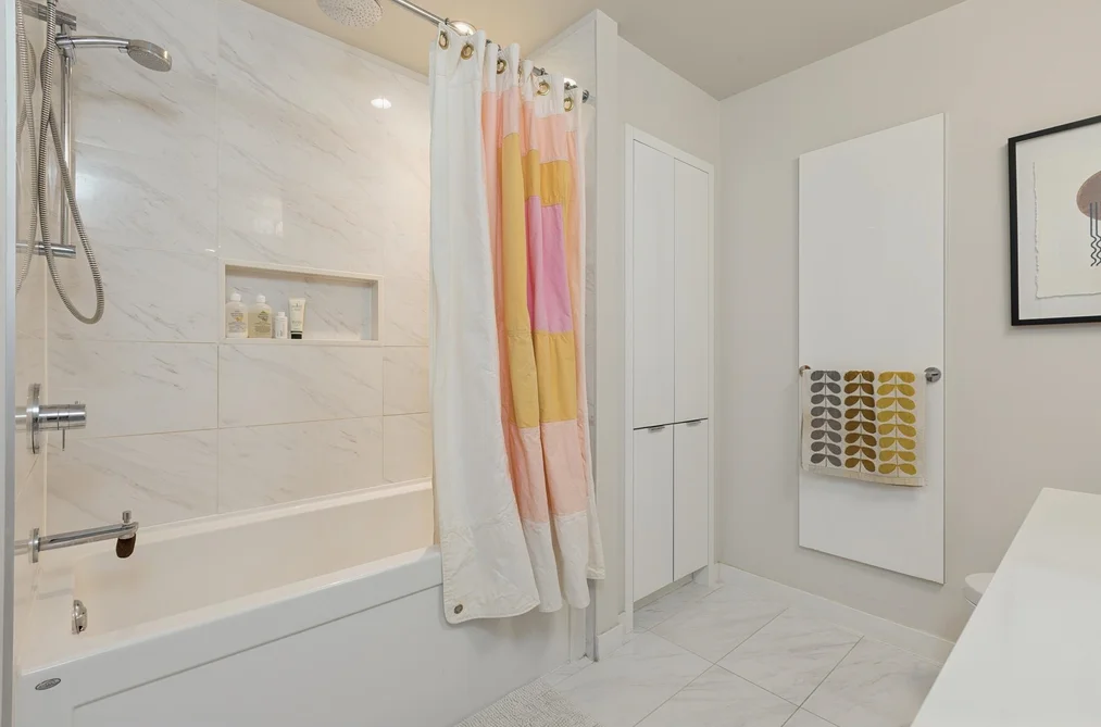 301-277 W 1st Street, North Vancouver, BC - Condo for Sale - Photo 14 of 27