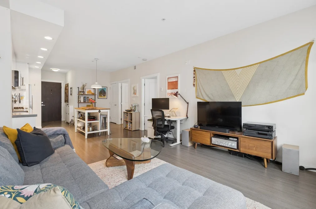 301-277 W 1st Street, North Vancouver, BC - Condo for Sale - Photo 2 of 27