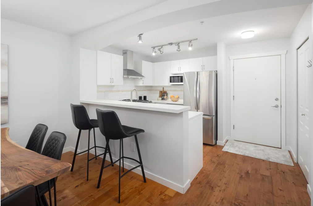 301 2958 SILVER SPRINGS BOULEVARD, Coquitlam BC V3E 2R9, Coquitlam BC — Residential for Sale - Photo 3